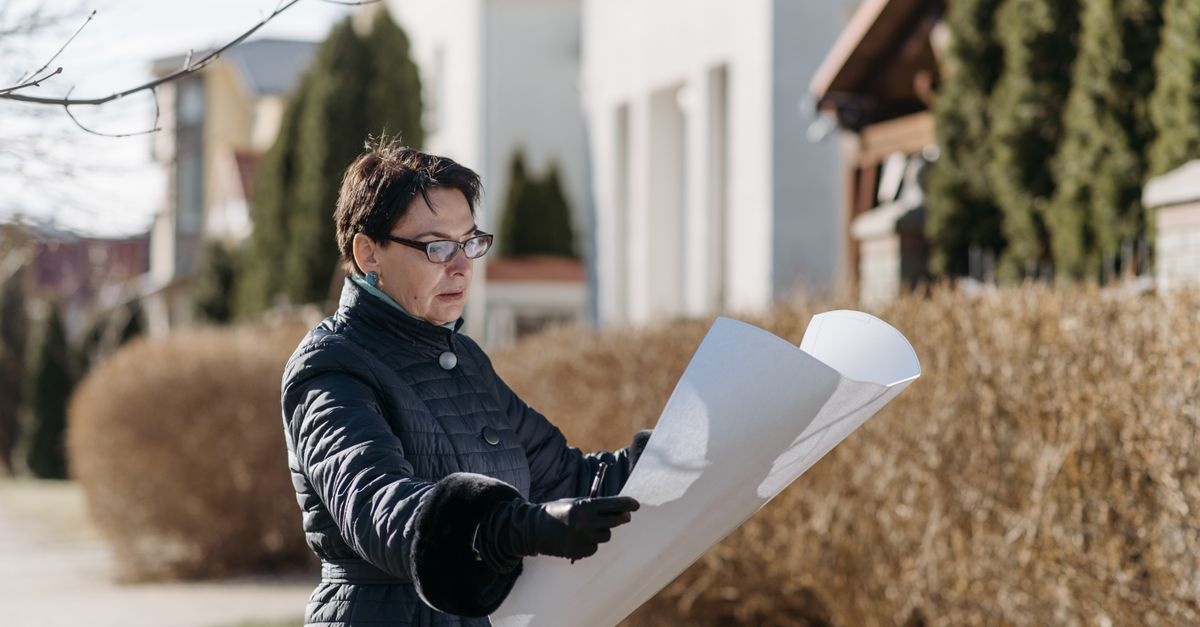 Hauskauf mit Weitblick: Außenanlagen richtig prüfen und böse Überraschungen vermeiden