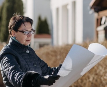 Hauskauf mit Weitblick: Außenanlagen richtig prüfen und böse Überraschungen vermeiden