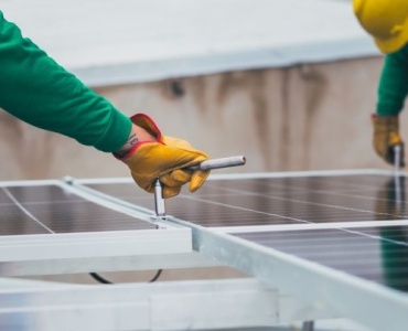 Photovoltaik-Kabel richtig verlegen: So gelingt eine sichere und effiziente Solaranlage